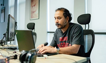 Vivasoft HR expert working for new employee hiring